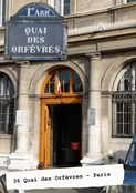 Entr&eacute;e embl&eacute;matique du 36 Quai des Orf&egrave;vres